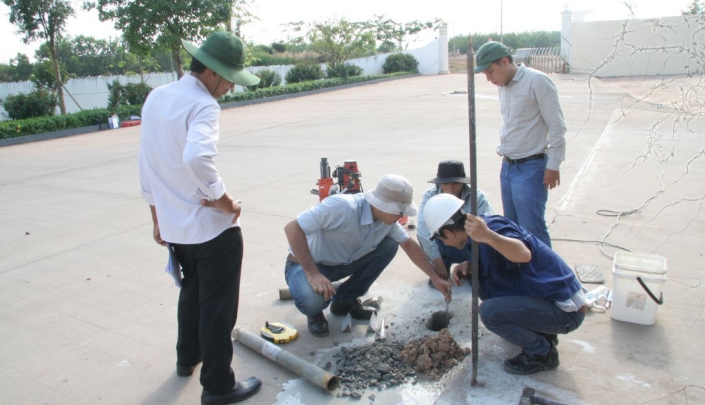 Saigon IC ký hợp đồng với Công ty Mai Vĩnh (Bình Dương) để thực hiện công tác kiểm tra chất lượng đường bê tông xi măng rộng 16m trong nhà máy.